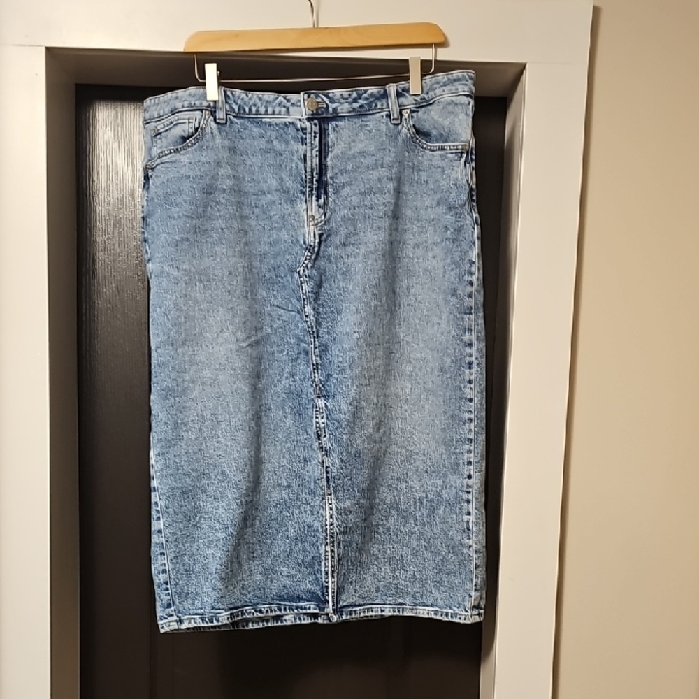 Reitmans Light Blue Denim Pencil Skirt